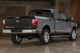 2016-nissan-titan-xd-crew-cab-pickup